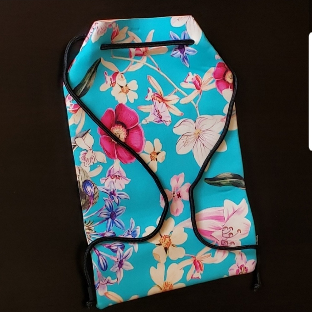 Triangl Floral Flower Drawstring Bag